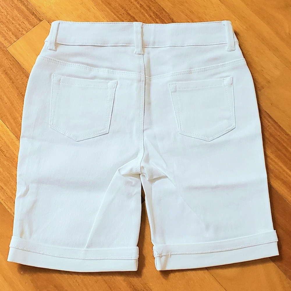 GYMBOREE - Picture 2 of 2